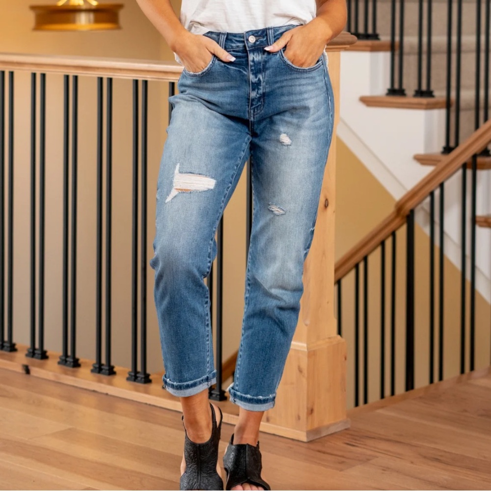 Flying Monkey Caspian Cuffed Distressed‎ Medium Wash Mom Jeans Size 32